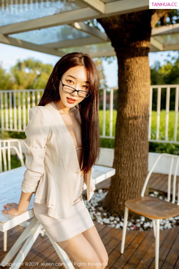 小九月  [XIUREN]高清写真图 2019.09.27 小九月第8张图片